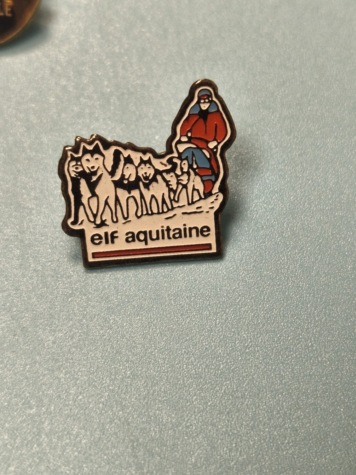 Vintage pin's Elf Aquitaine traîneau chiens ancien collection ref 11