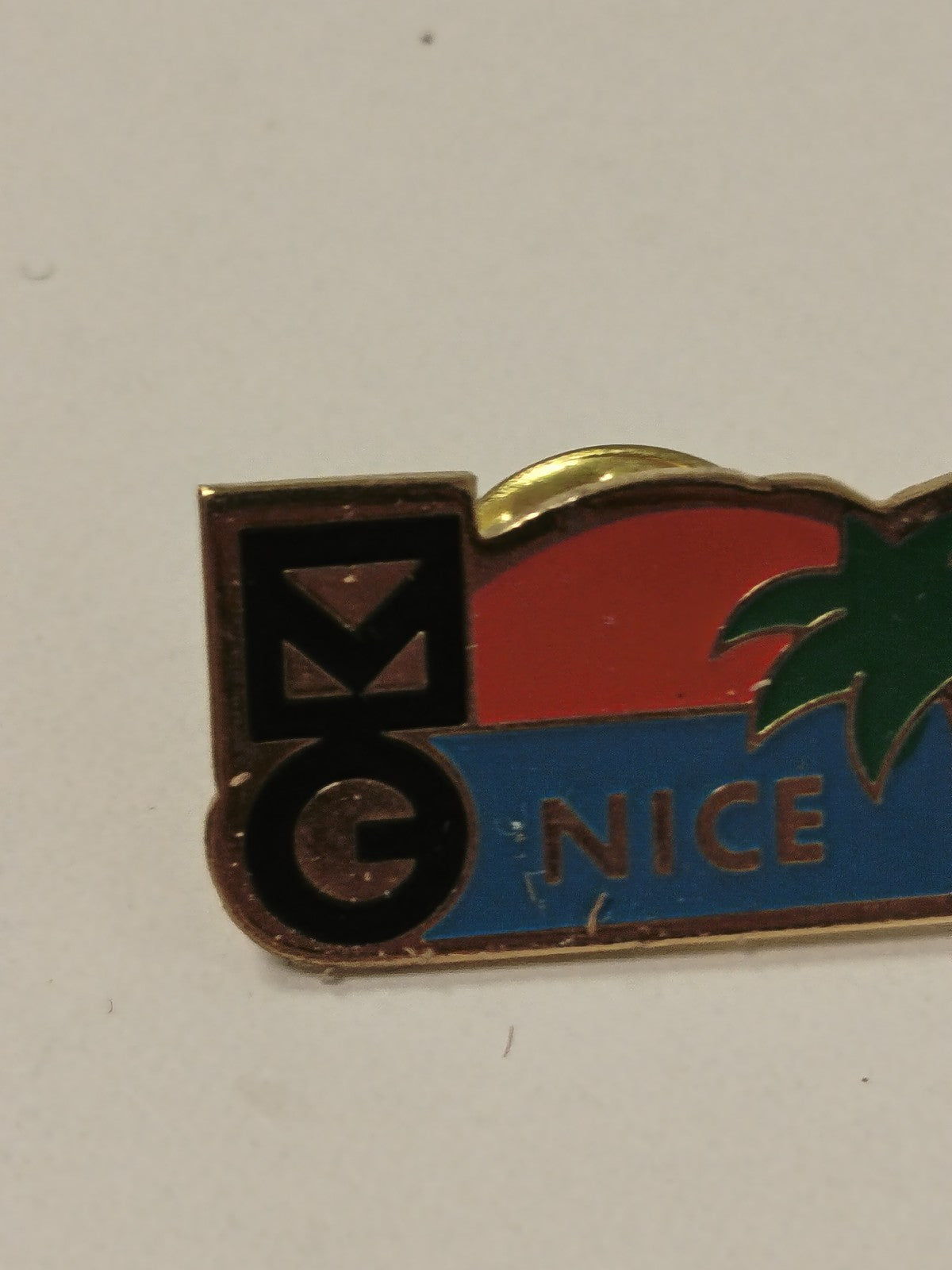 Pin's ancien rétro Nice ? Badge collection vintage ville Côte d?Azur France