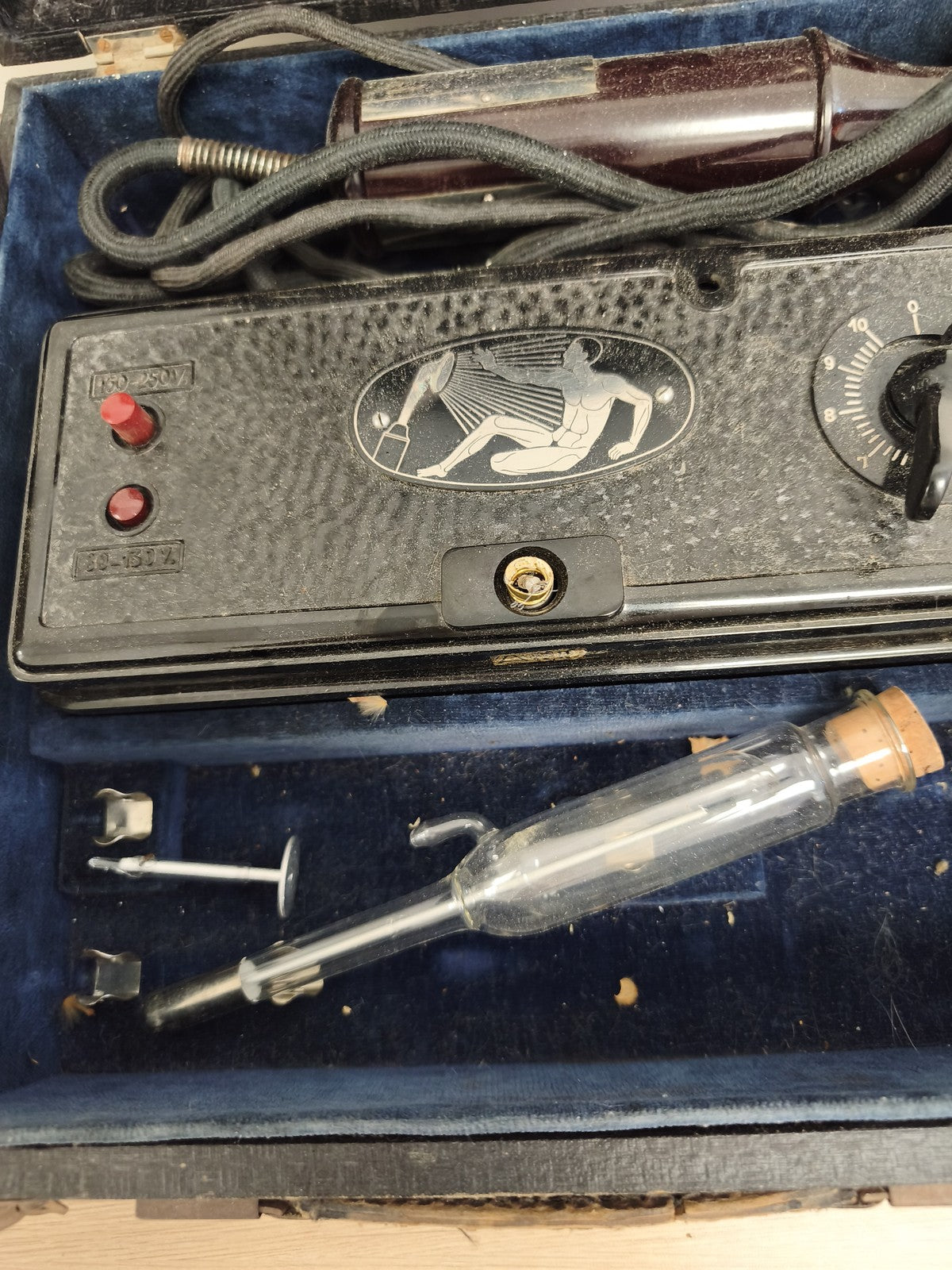 Ancien coffret électrique thérapie Rénovateur avec accessoires vintage