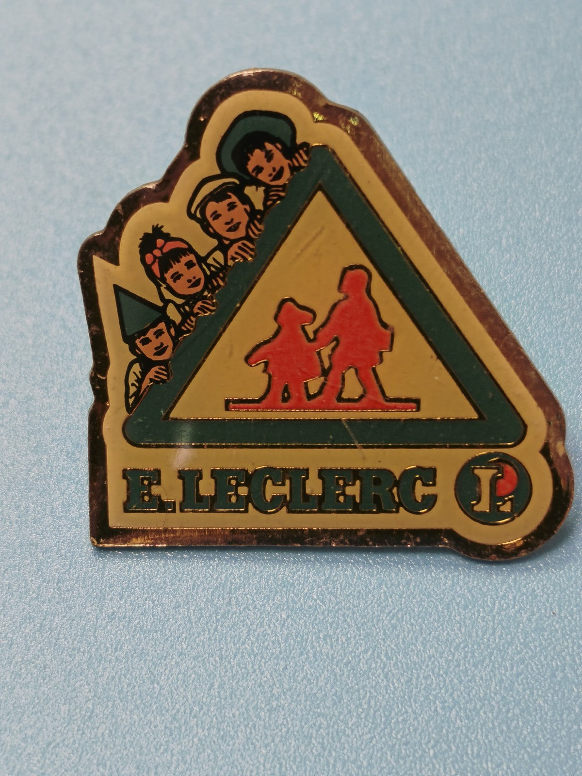 Pin's vintage E.Leclerc enfants signalisation triangle rétro collection (Ref 4)