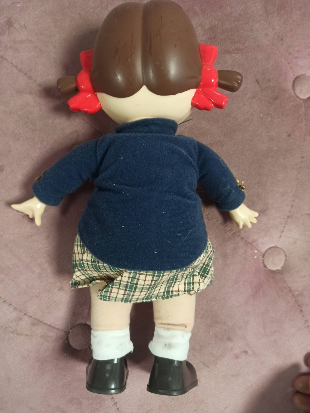 Poupée vintage Peko-Chan vêtue, soft vinyl, robe écossaise, Japan doll