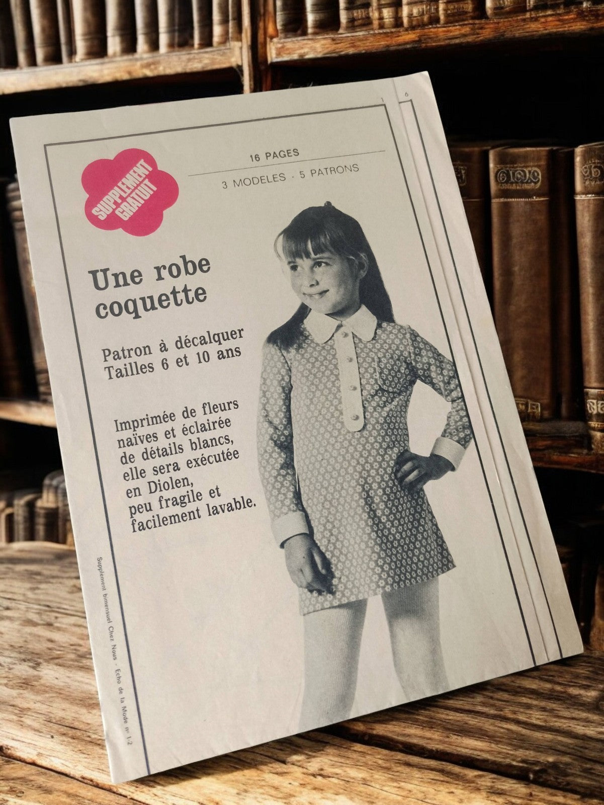 Patron de couture vintage robe fille 60s rétro, modèle à décalquer ancien