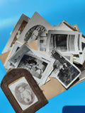 Lot anciennes photographies familiales noir et blanc, portraits, vintage déco