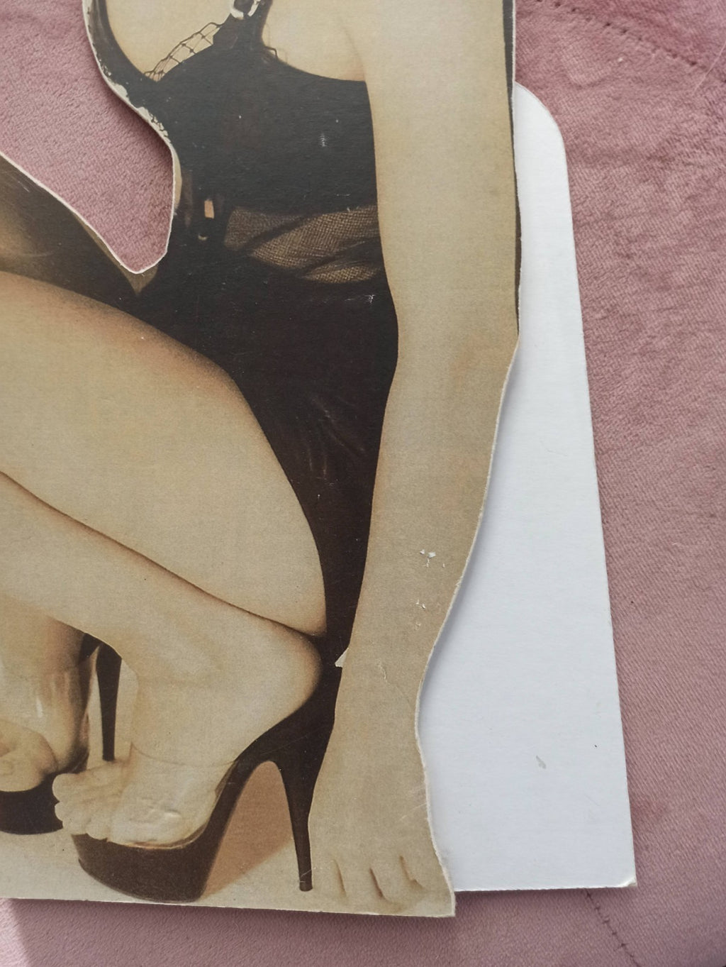 PLV carton Mylène Farmer vintage ? Présentoir silhouette déco rare