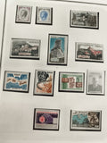 Timbres Monaco lot thèmes historiques UNESCO monuments sang philatélie