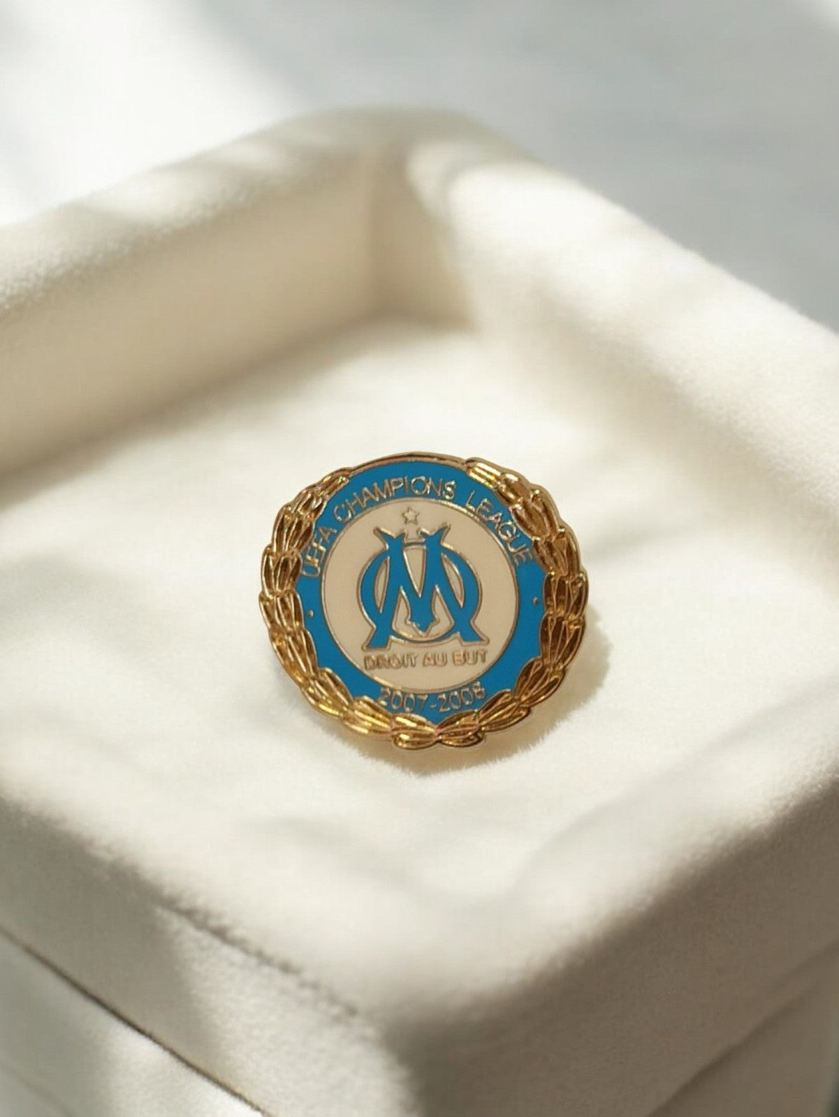 Pin's Olympique de Marseille UEFA Champions League 2007-2008 vintage badge OM