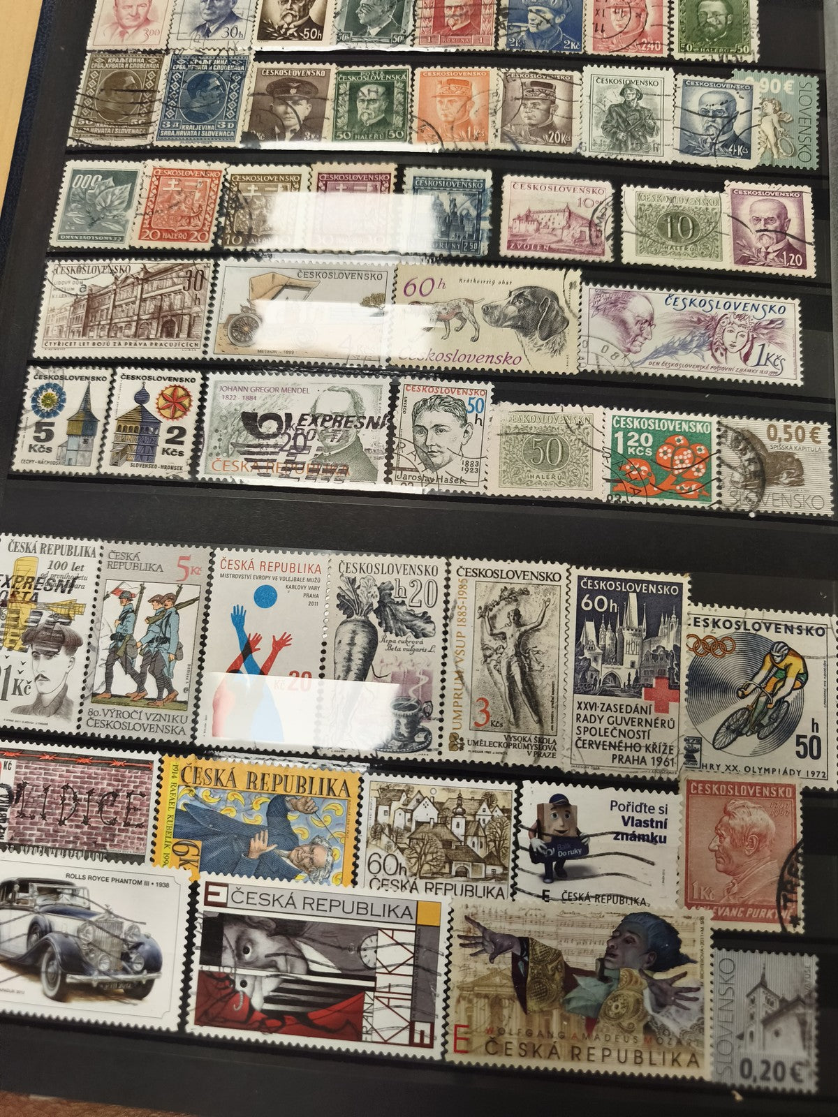 Lot de timbres Tchécoslovaquie et République Tchèque multicolores, motifs variés