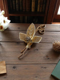 Ciseaux à mèche anciens en métal doré décor feuille style XIXe déco rétro