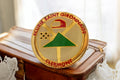 Pin's vintage Écurie Saint Gironnaise Clermont - badge rétro auto sport