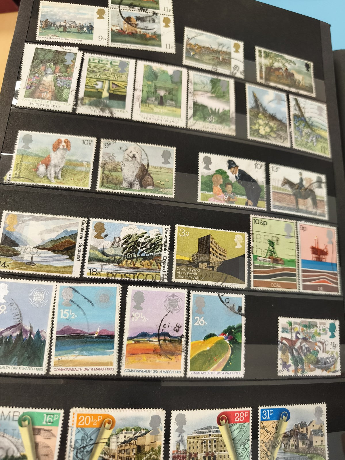 Lot anciens timbres oblitérés Royaume-Uni paysages, animaux, architecture vintag
