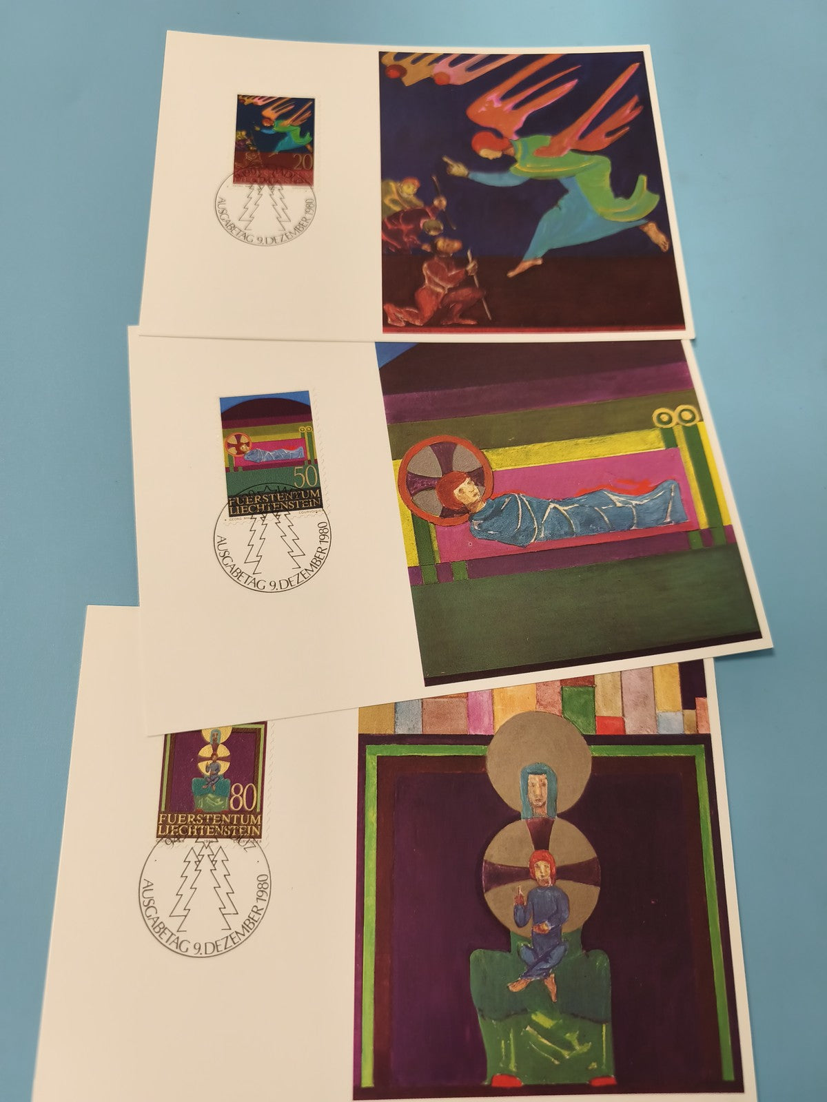 Cartes postales philatélie Liechtenstein motifs colorés timbres oblitérés