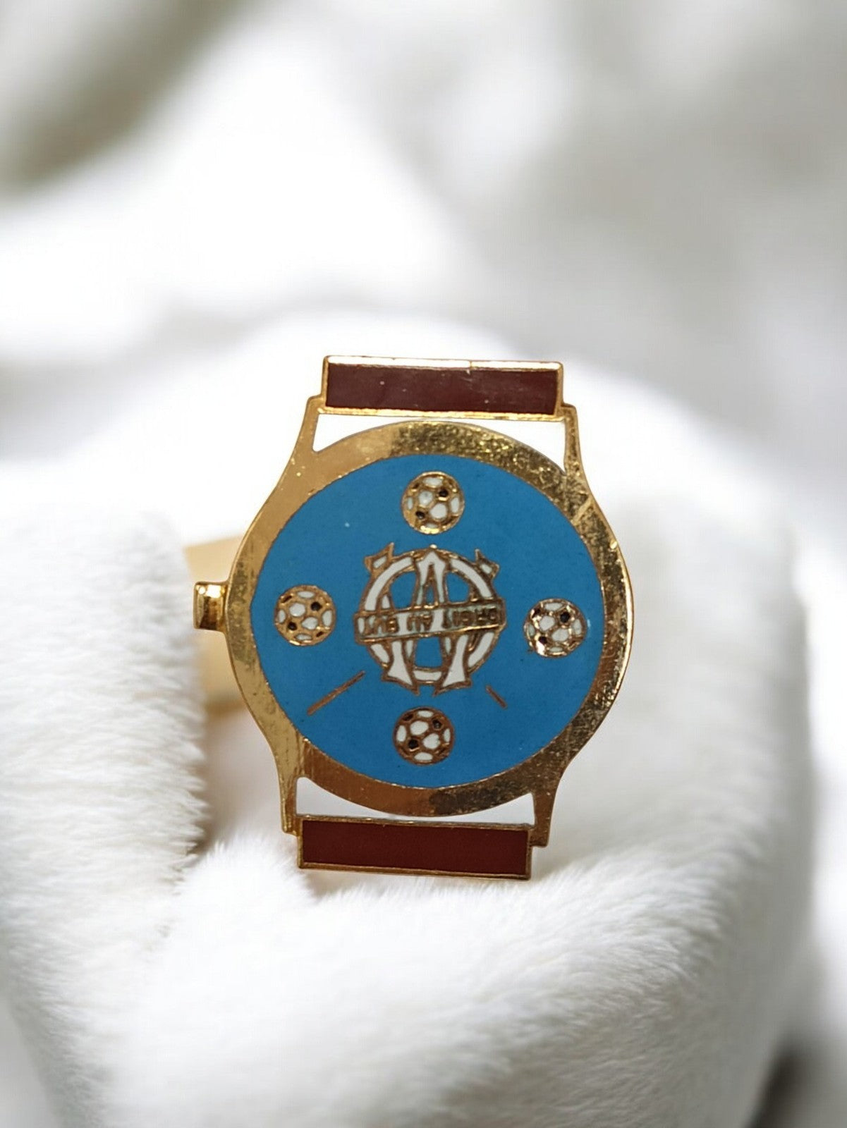 Pin's montre vintage Olympique de Marseille OM bleu doré ancien badge football