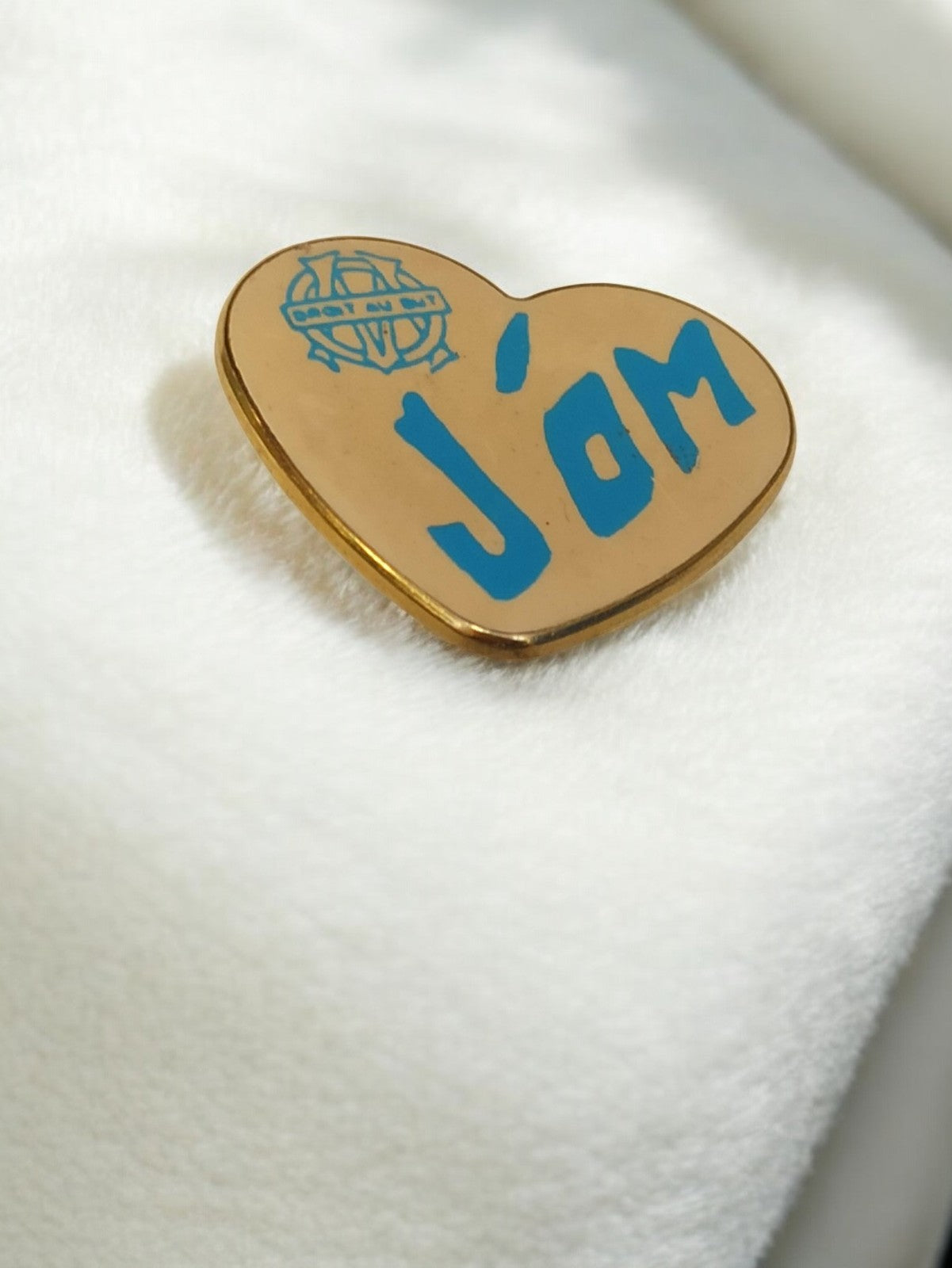 Pin's vintage cœur J'OM Olympique de Marseille rétro bleu doré football ancien