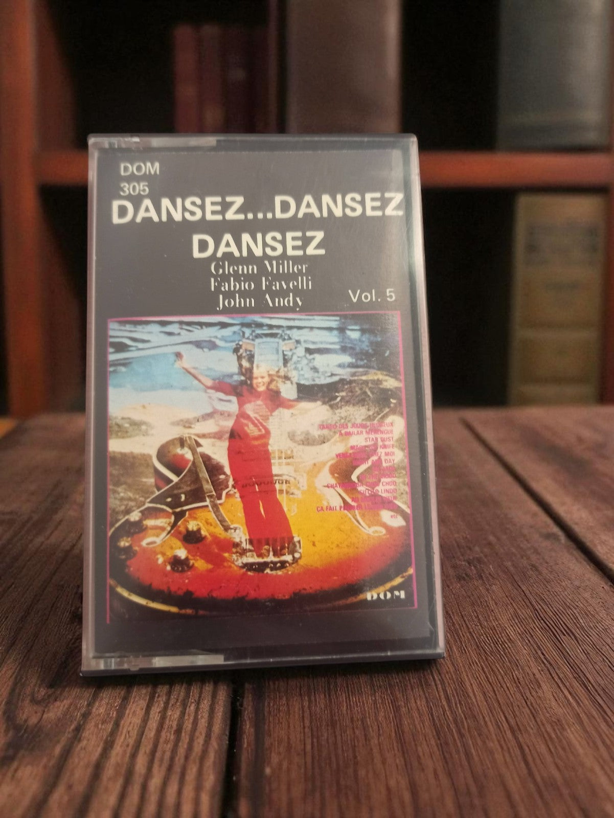 Cassette audio vintage Dansez Dansez DOM 305 Vol.5 Glenn Miller rétro K7