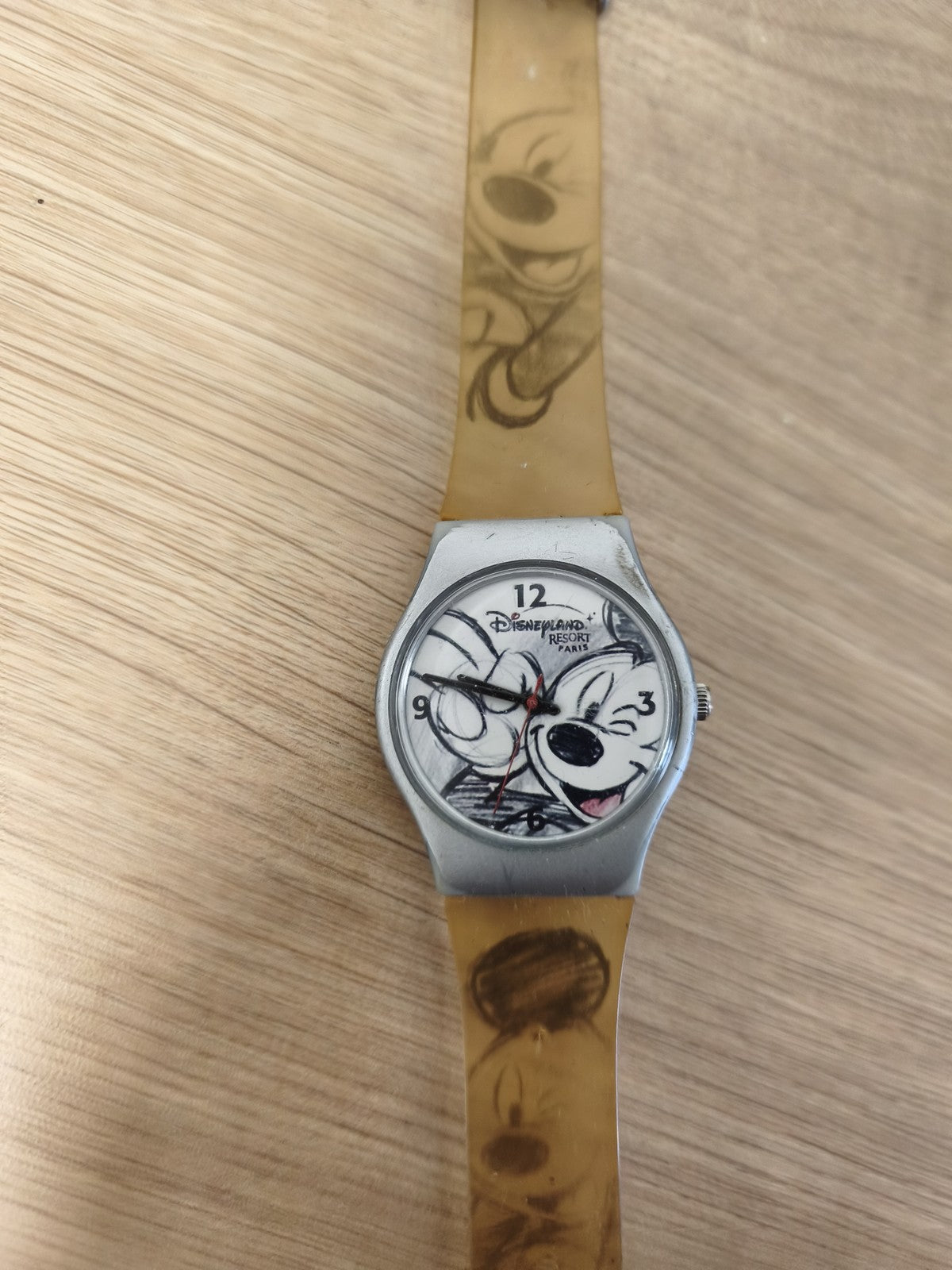 Montre Disneyland Paris Disney avec motif Mickey, bracelet translucide, d'occasi