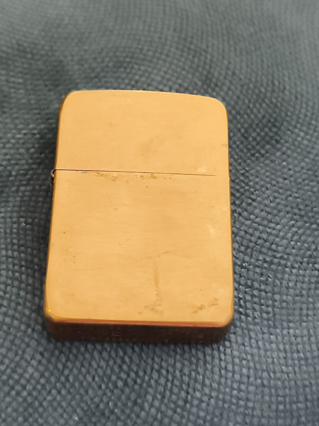 Briquet Zippo vintage aspect doré, ancien modèle, finition lisse, Zippo lighter