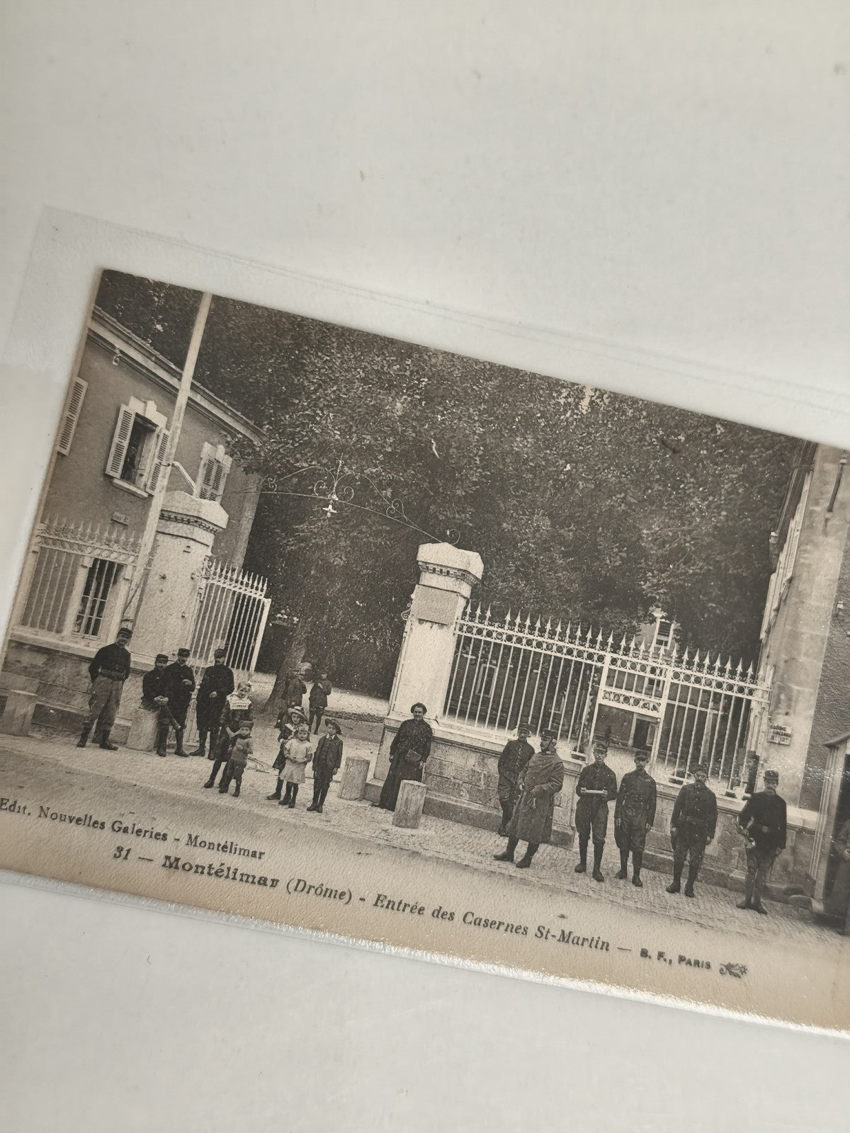 Carte postale ancienne Montélimar caserne St-Martin Drôme militaire vintage