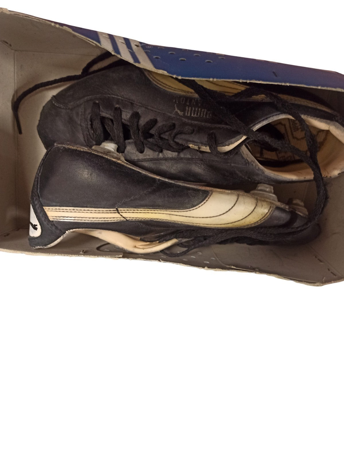 Baskets Puma vintage rétro noires blanches, sneakers de collection d?occasion