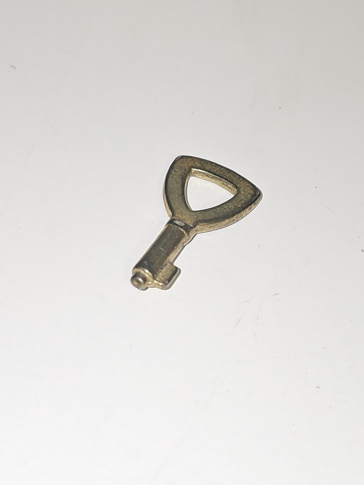 Petite clé ancienne vintage pour montre gousset ou tiroir, accessoire rétro coll