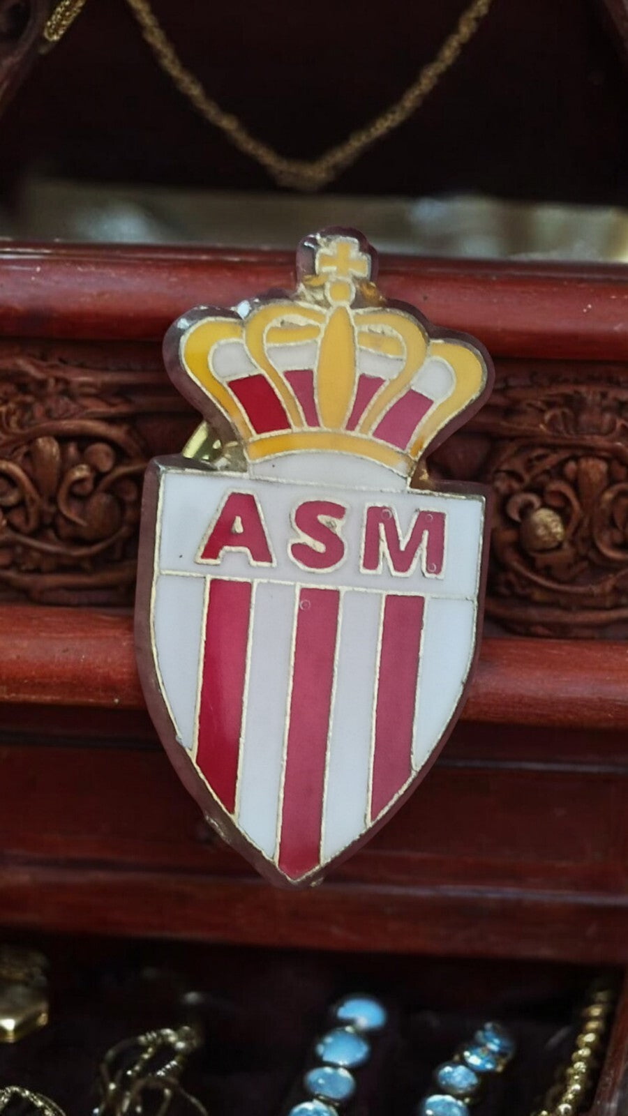 Pin's vintage ASM Monaco blason émaillé rouge blanc football club rare