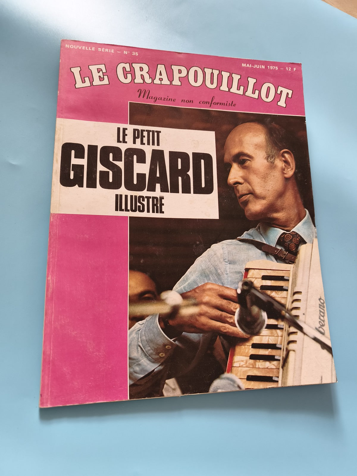 Ancien magazine Les Crapouillots vintage, revue rétro collection France histoire