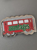 Pin's ancien vintage Avantages ? Badge rétro collection, objet publicitaire rare