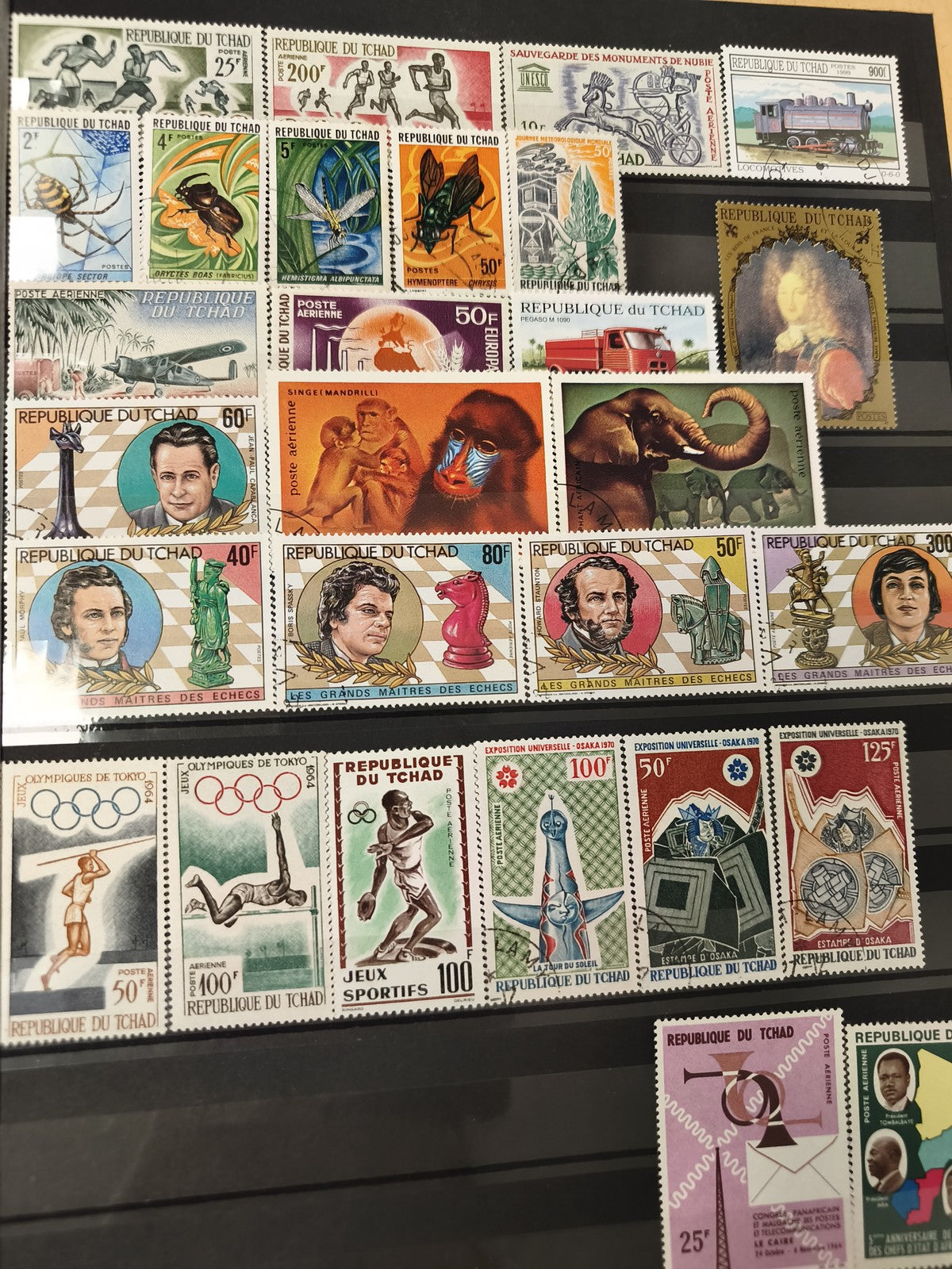 Lot timbres République du Tchad thèmes animaux sport aviation couleurs vives