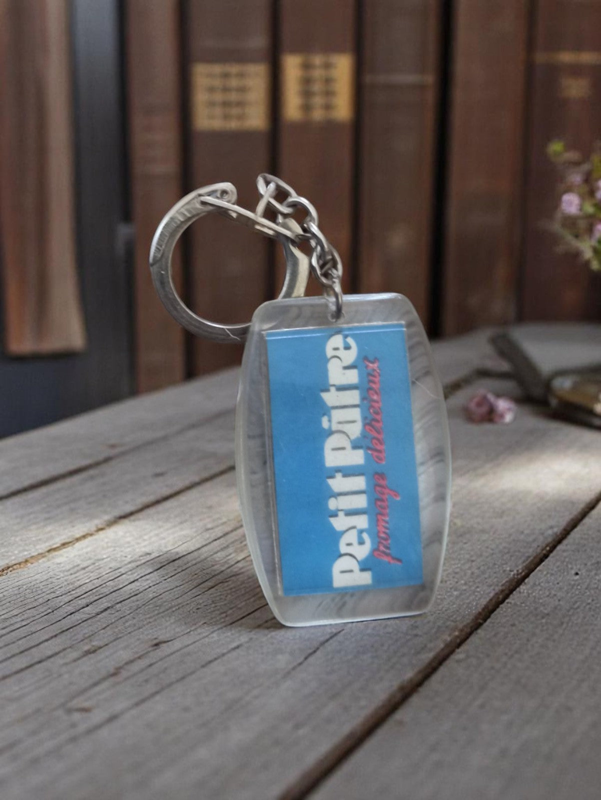Porte-clés vintage Petit Pilote fromage, métal et résine rétro pub années 70