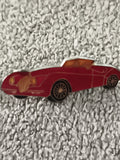 Pin's voiture ancienne rouge vintage, cabriolet rétro, émaillé (Ref 9)