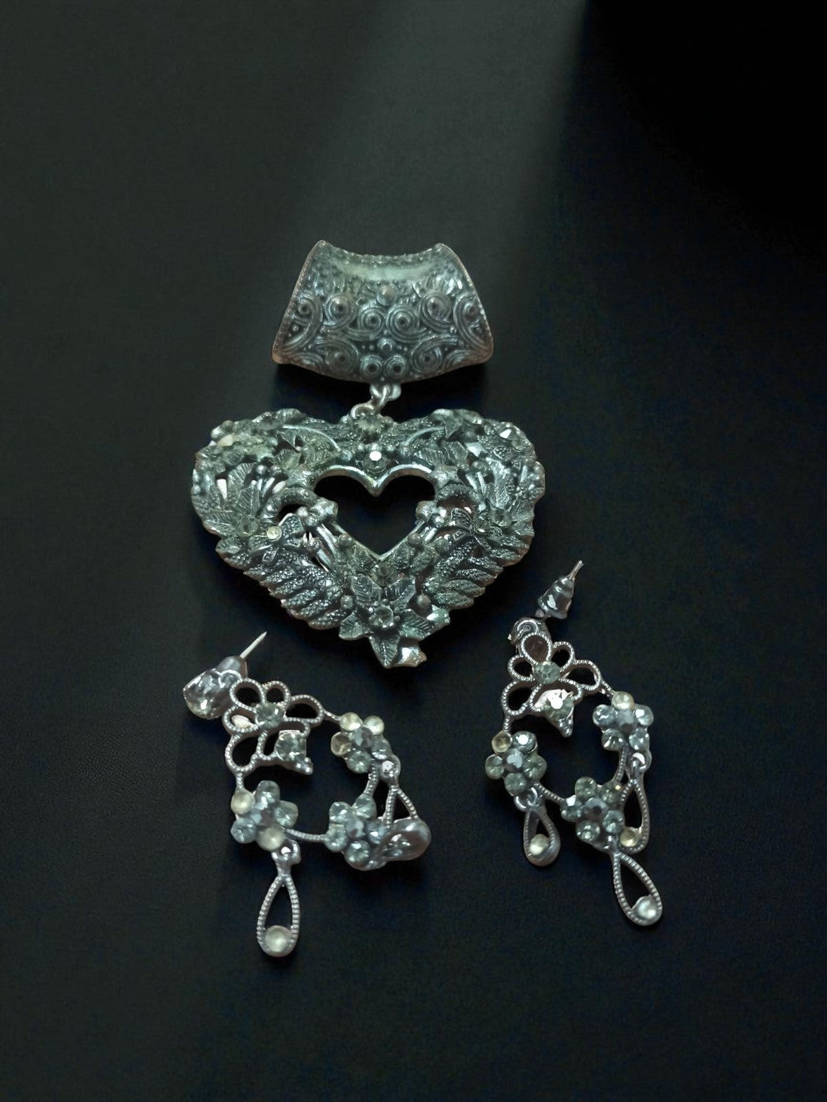 Parure ancienne vintage bijou rétro cœur fleurs, pendentif et boucles d’oreilles