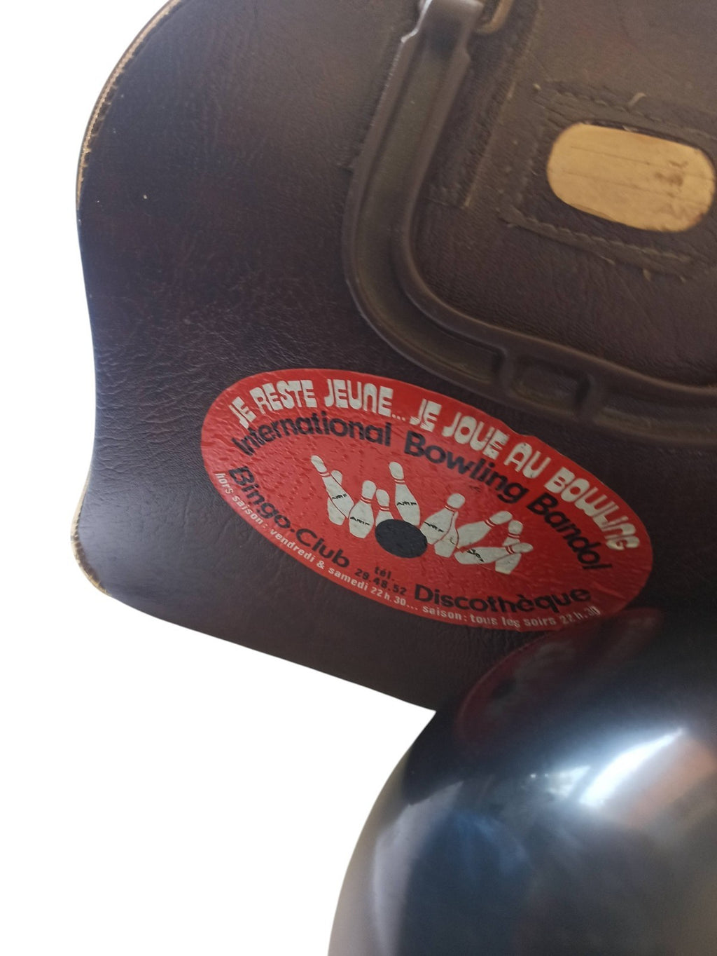 Boule de bowling vintage AMF noire avec sac cuir à restaurer collection