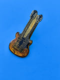 Vintage pin's guitare double manche rock collection musique rétro (Ref 8)