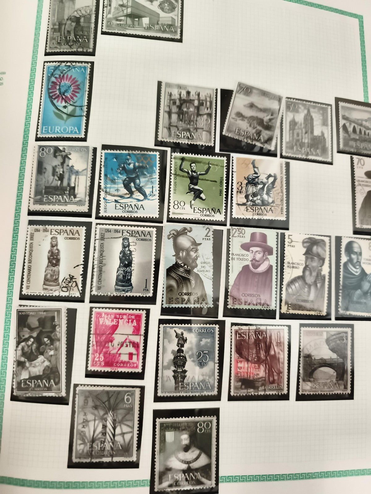 Timbres Espagne anciens thématiques architecture personnages sport Europa