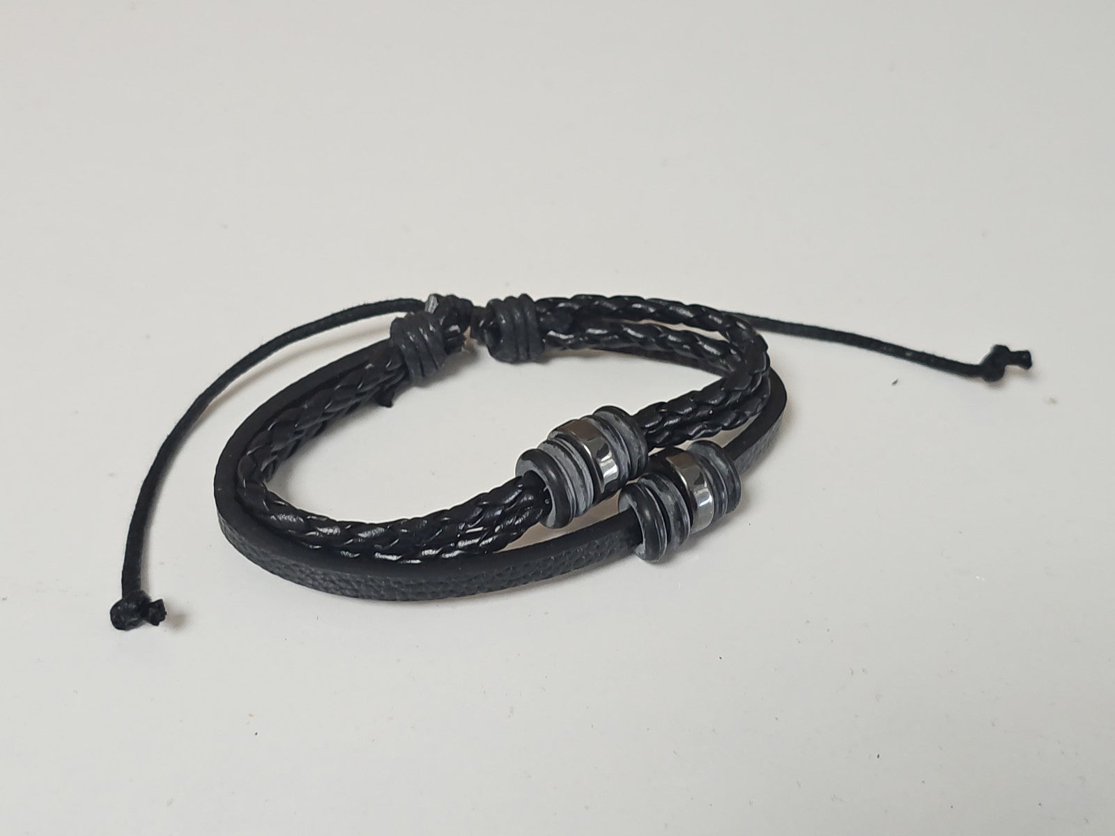 Bracelet fantaisie élégant, accessoire tendance pour femme, bijou mode occasion