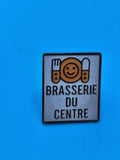 Pin's vintage Brasserie du Centre, émaillé, logo sourire, collection bistrot