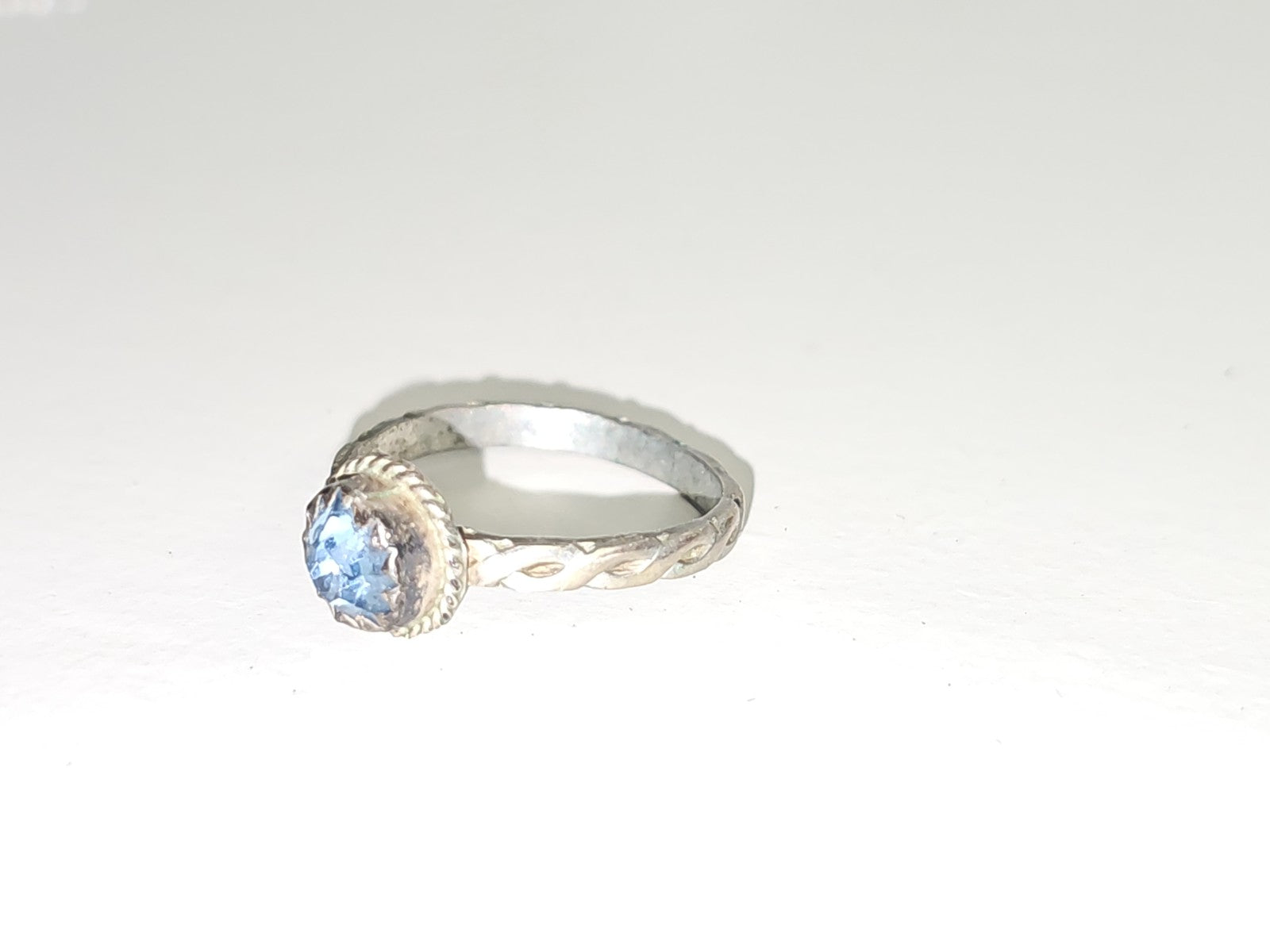 Bague ancienne en argent vintage rétro, bijou d?occasion pour collectionneur