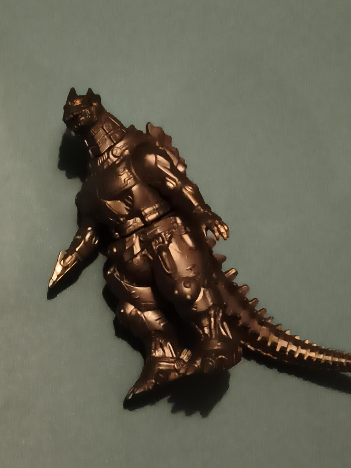 Figurine Mechagodzilla Godzilla aspect métallique robot monstre japonais