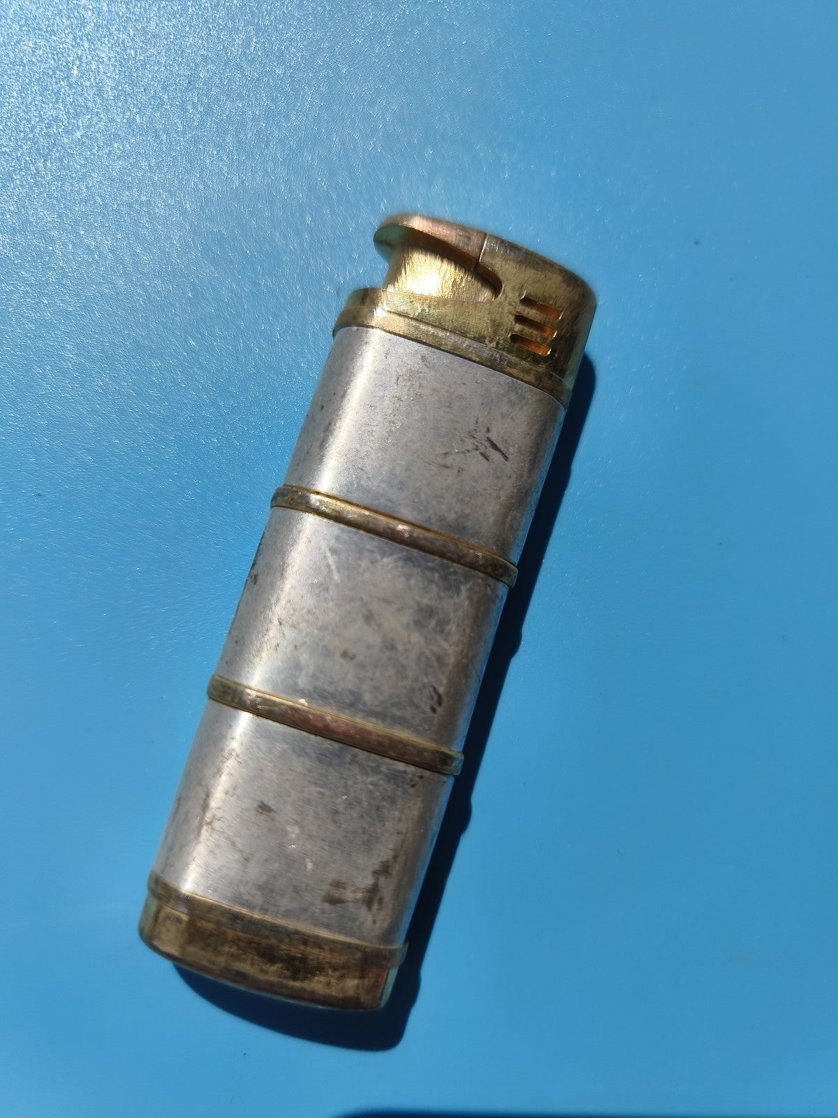 Ancien briquet publicitaire métal bicolore, à restaurer, collection vintage