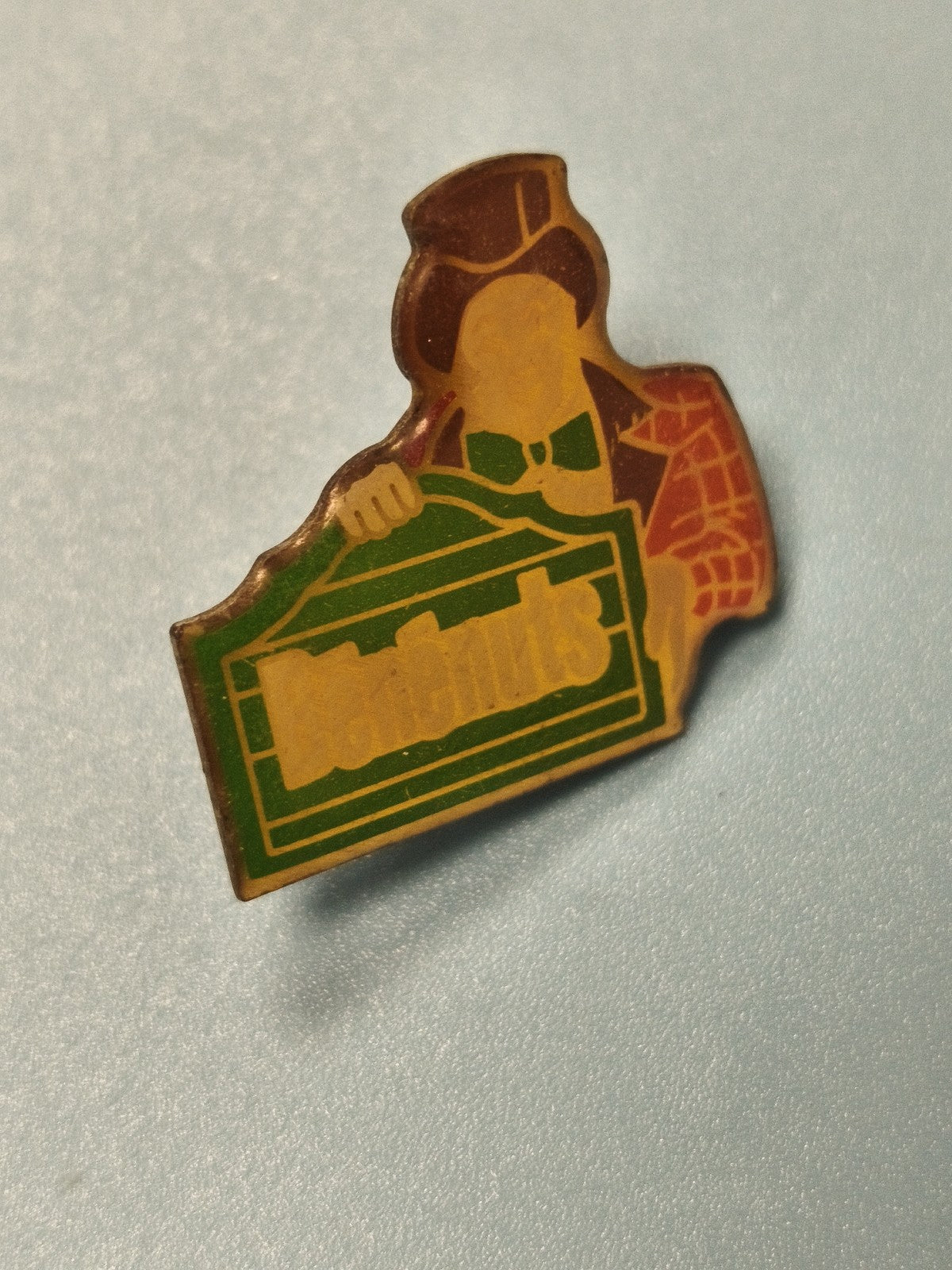 Vintage pin's Bénénuts personnage publicitaire vert jaune collection rare