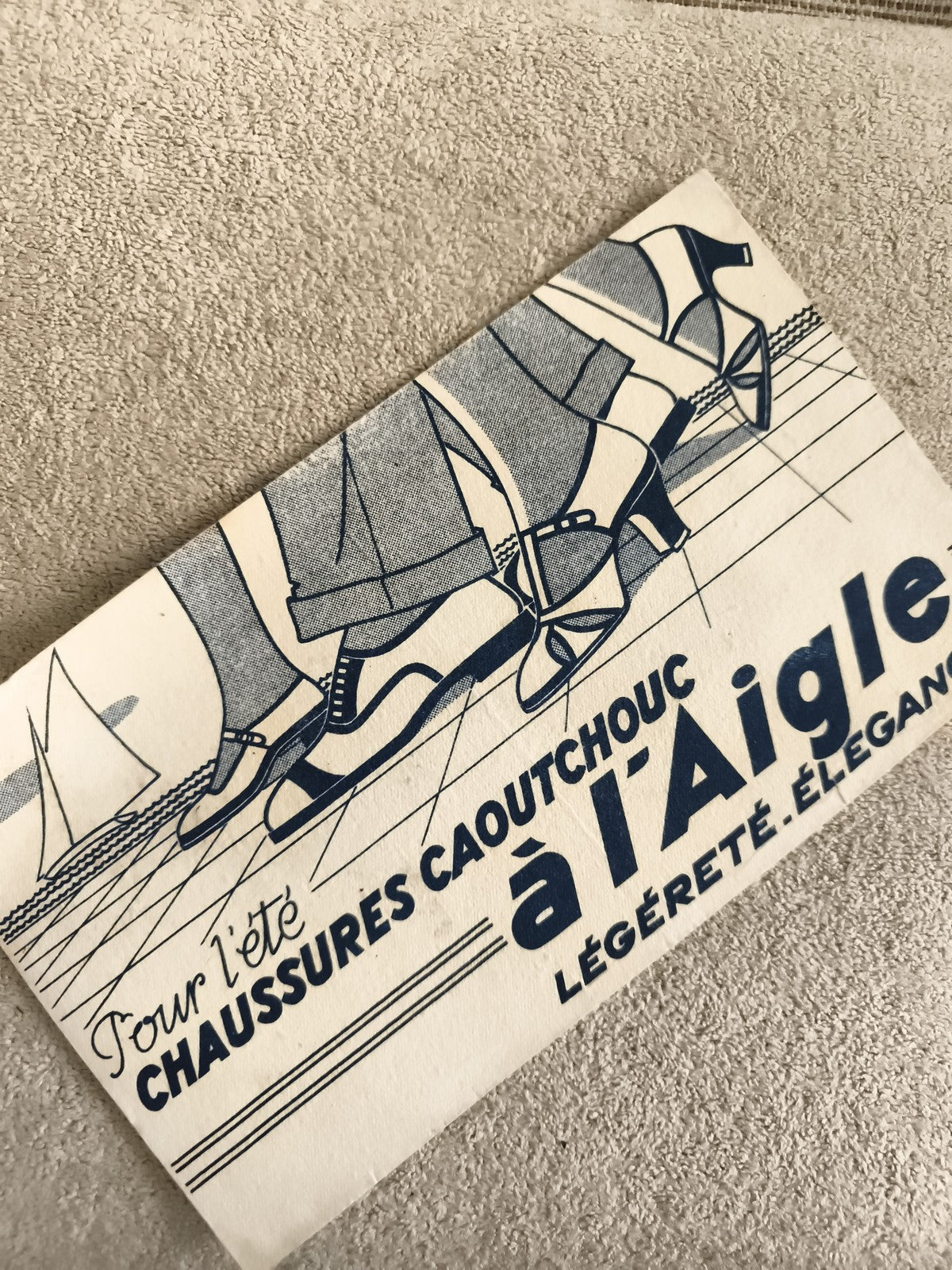 Publicité papier chaussures caoutchouc Aigle art graphique été rétro