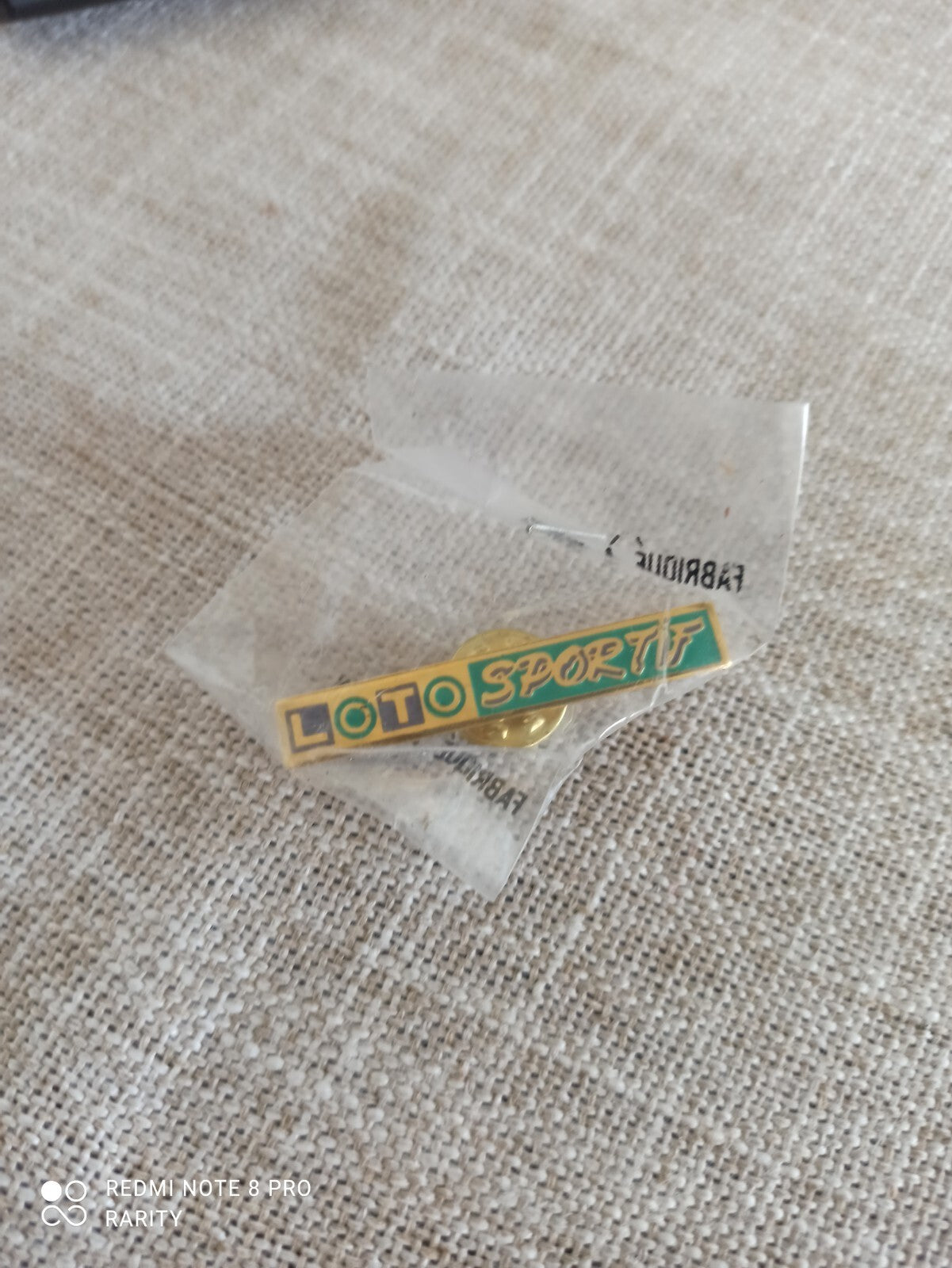 Pin's Loto Sportif vintage rétro – badge publicitaire années 80/90