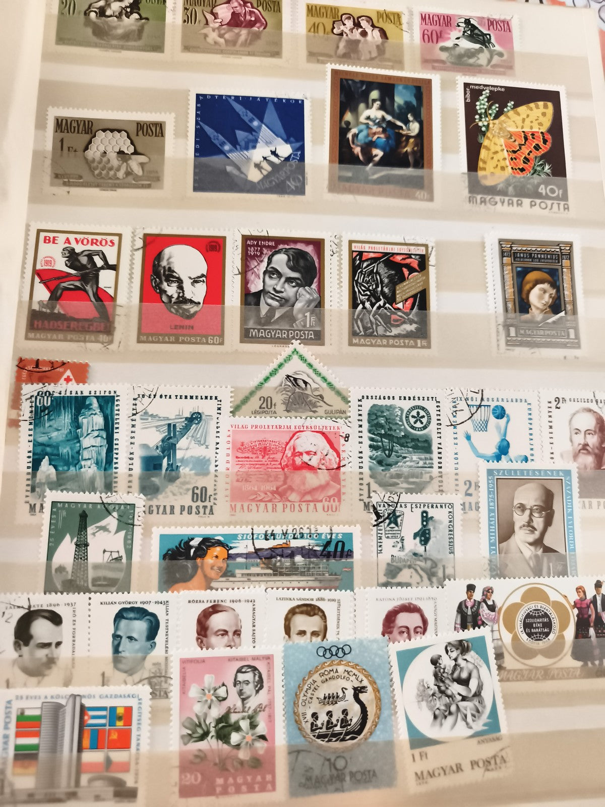 Timbres anciens Hongrie Magyar Posta oblitérés lot thématique XXe siècle philaté