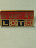 Pin's vintage Loto 6 sur 49 rectangulaire émaillé rouge bleu ancien collection
