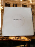 Vinyle 45T pochette blanche One More Try vintage, texte inspirant, édition rare