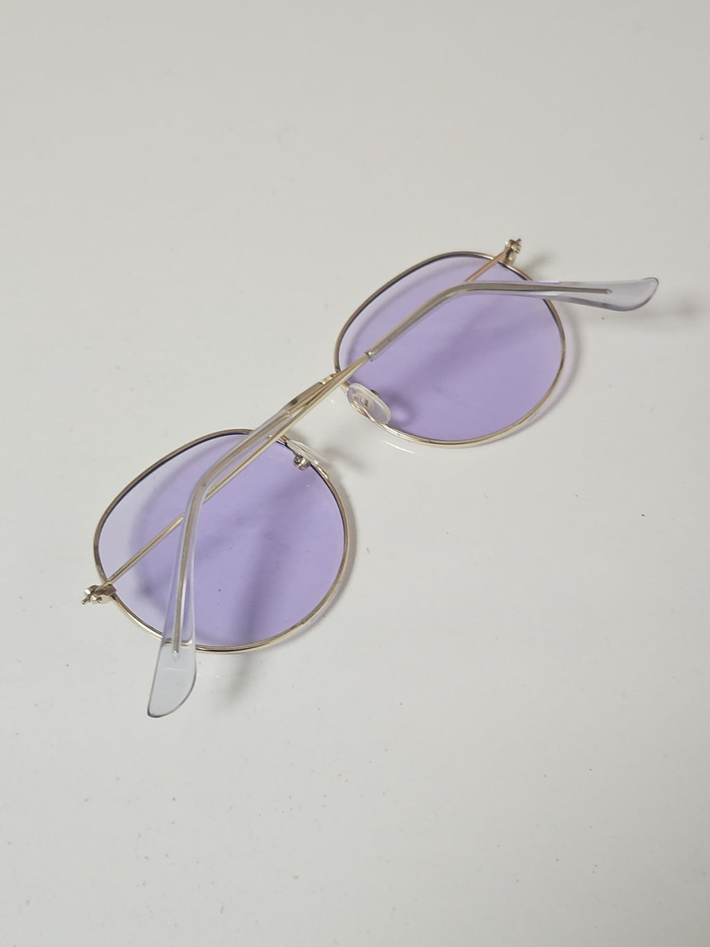 Paire de lunettes unisexe d?occasion Générique, monture classique confortable