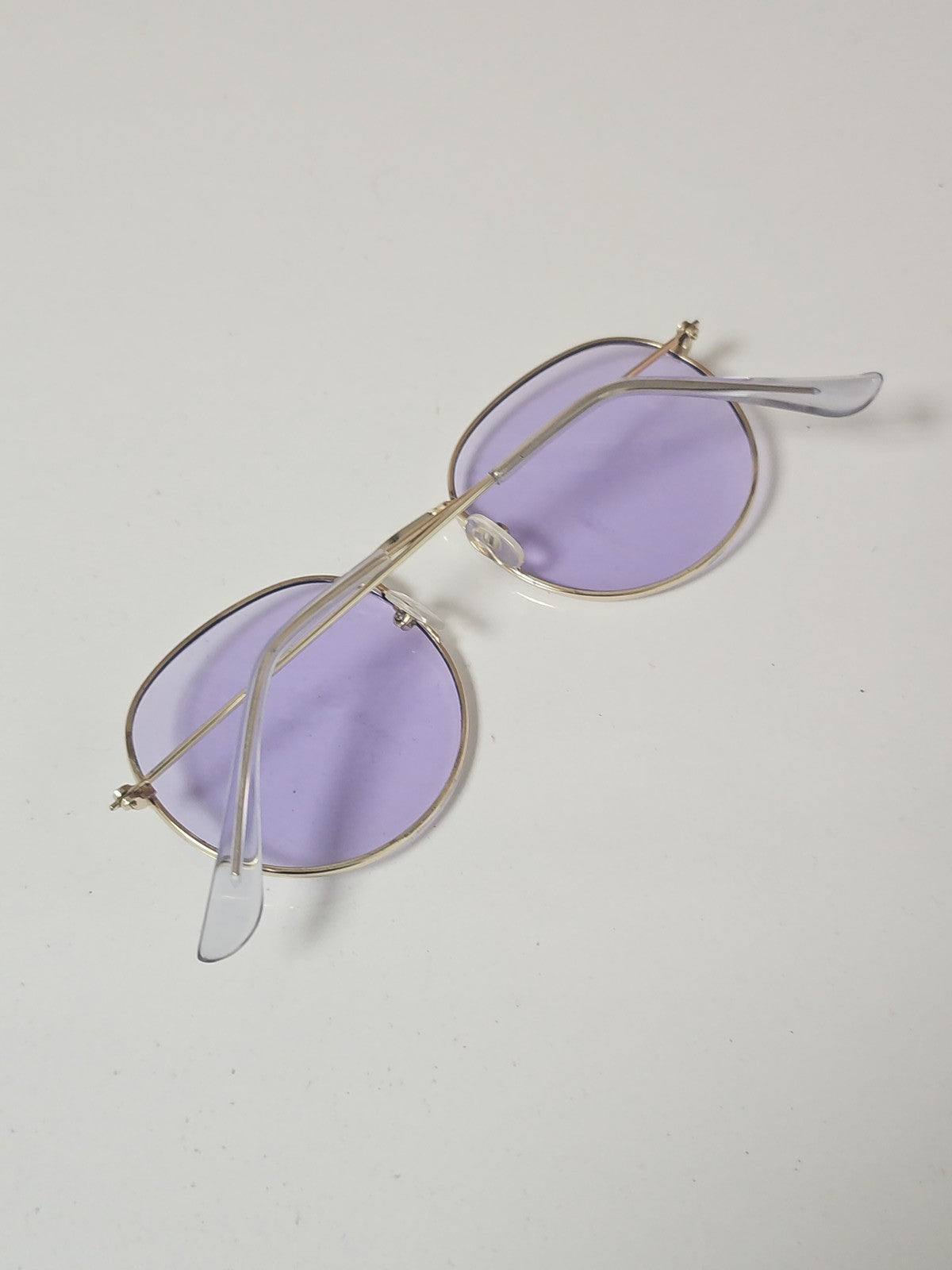 Paire de lunettes unisexe d?occasion Générique, monture classique confortable