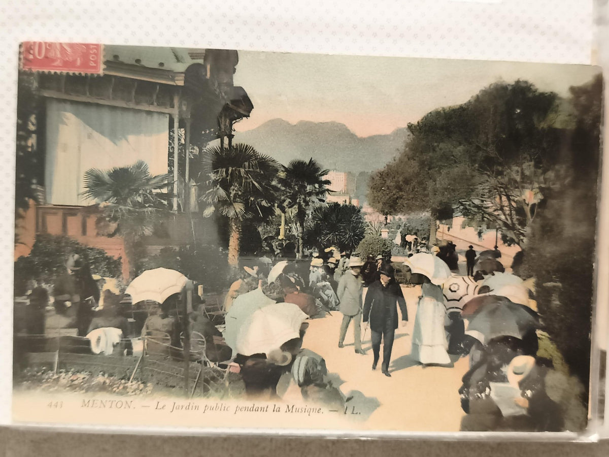 Carte postale ancienne Menton Jardin public musique 1900 CPA animée parasols