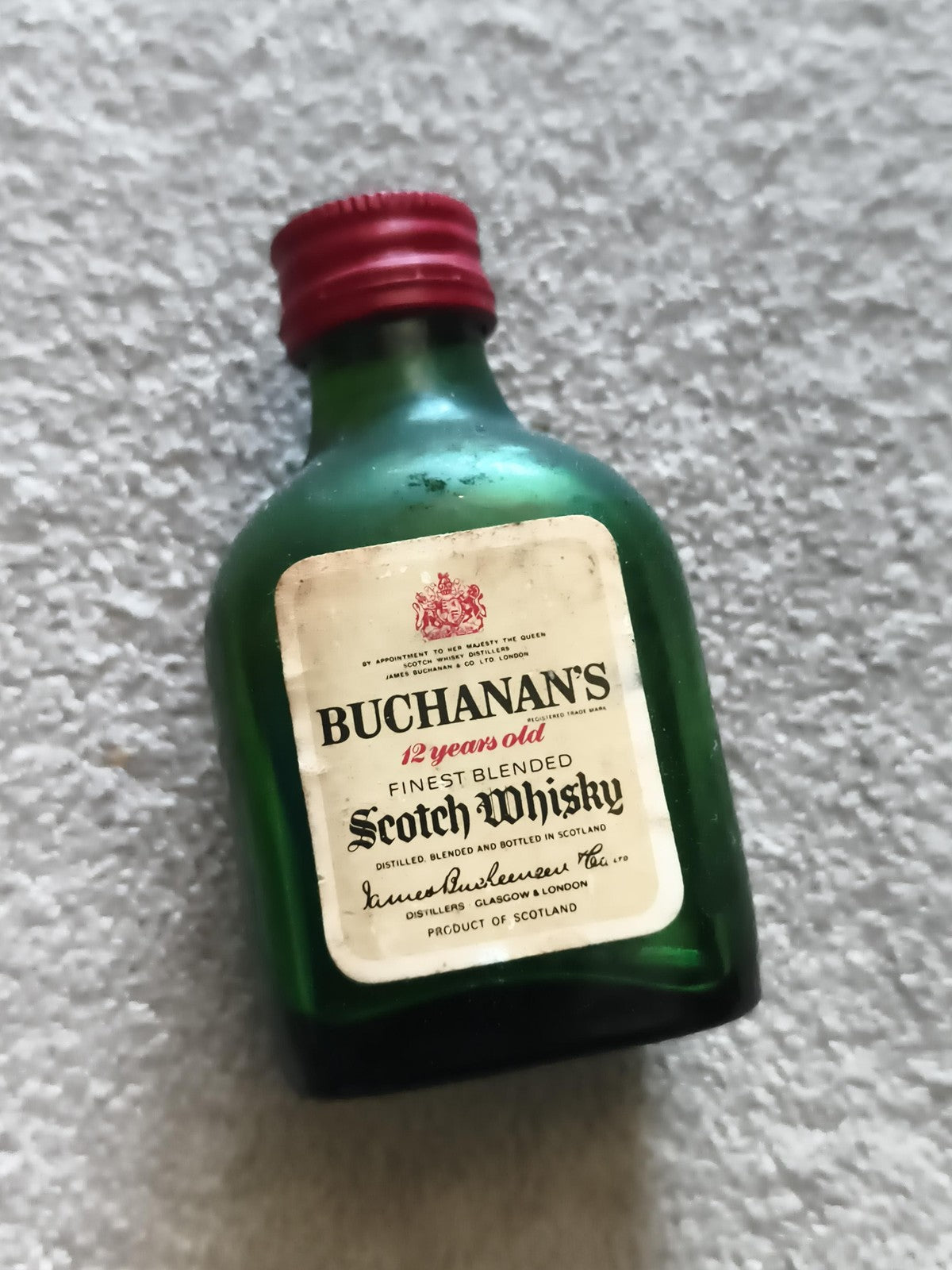 Mignonnette whisky BUCHANAN'S 12 ans vintage, bouteille verte, Scotch partiellem