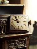 Montre mécanique vintage Junghans carrée, cadran doré, à restaurer