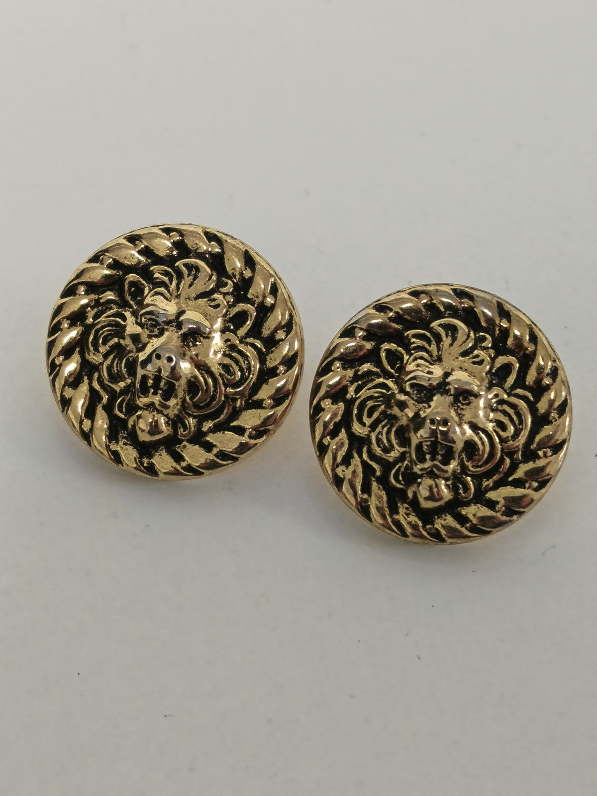 Paire de boutons vintage anciens, accessoires rétro pour collection ou couture